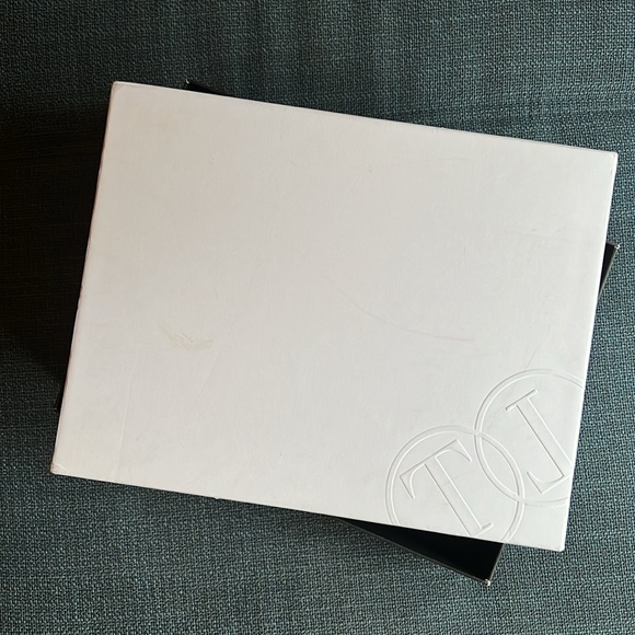 ♣️ Tart Maternity Essentials Four-Piece Starter Kit ♣️ - Picture 9 of 14